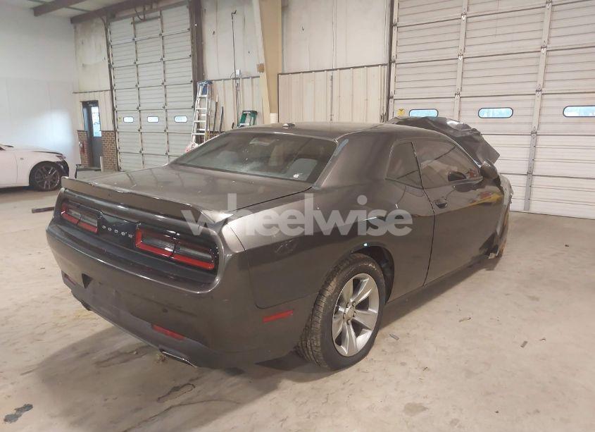 Photo 4 of 2018 Dodge Challenger SXT (VIN 2C3CDZAG1JH242217)