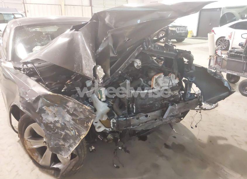 Photo 6 of 2018 Dodge Challenger SXT (VIN 2C3CDZAG1JH242217)