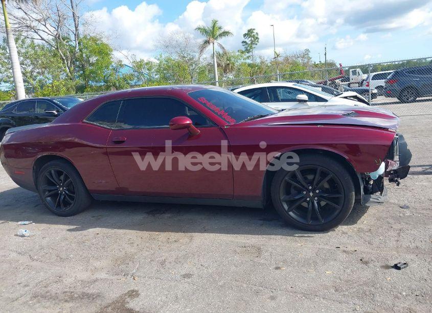 Photo 13 of 2018 Dodge Challenger SXT (VIN 2C3CDZAG1JH339188)