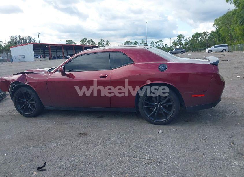 Photo 14 of 2018 Dodge Challenger SXT (VIN 2C3CDZAG1JH339188)