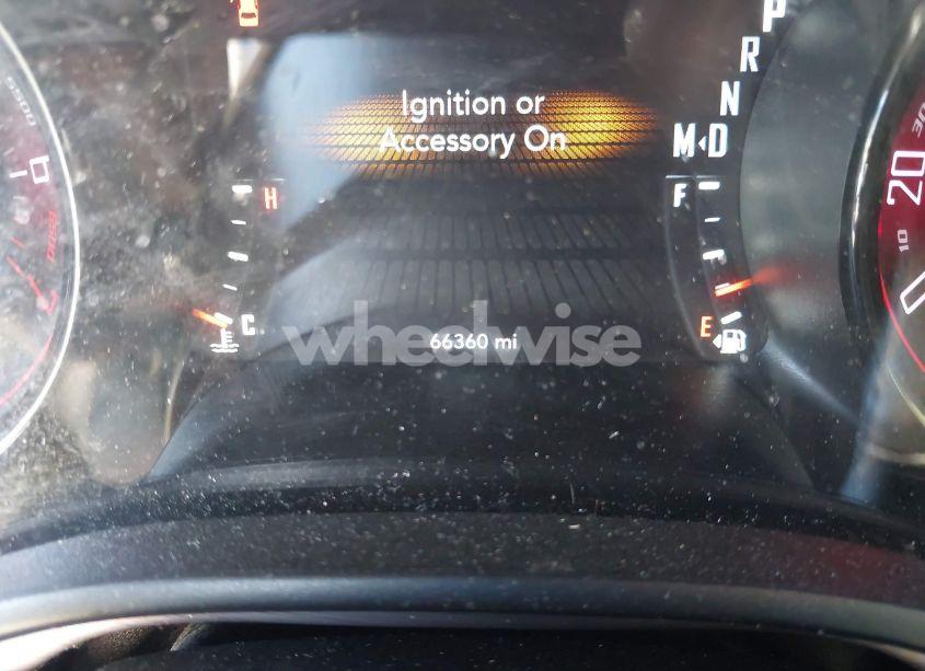 Photo 15 of 2018 Dodge Challenger SXT (VIN 2C3CDZAG1JH339188)