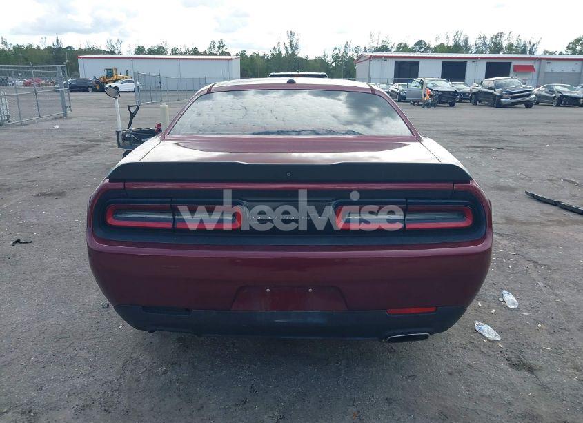 Photo 16 of 2018 Dodge Challenger SXT (VIN 2C3CDZAG1JH339188)