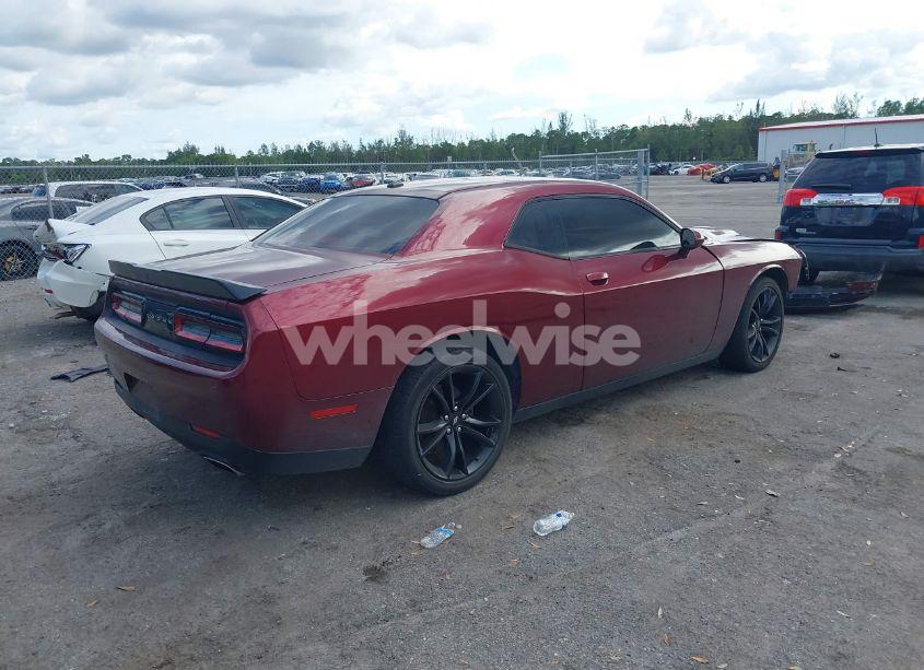 Photo 4 of 2018 Dodge Challenger SXT (VIN 2C3CDZAG1JH339188)
