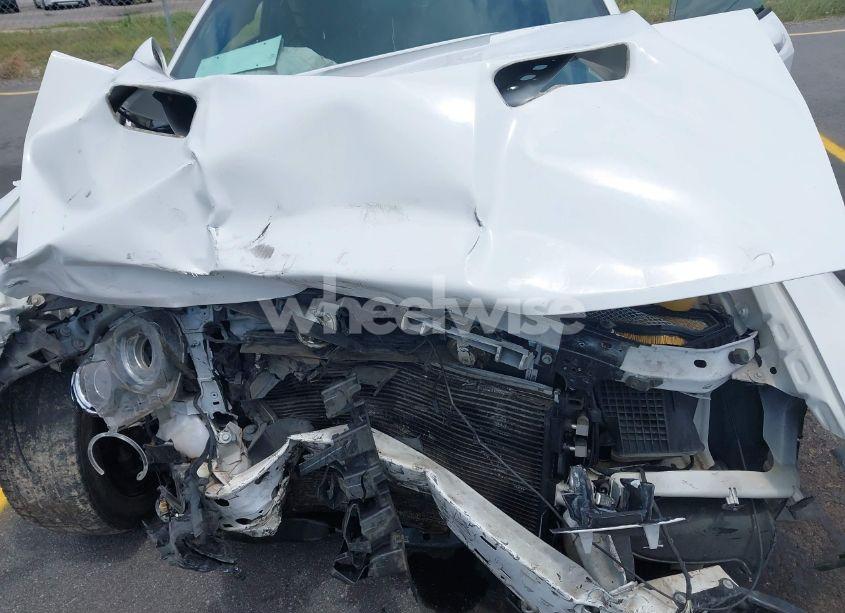 Photo 10 of 2019 Dodge Challenger SXT (VIN 2C3CDZAG1KH525010)