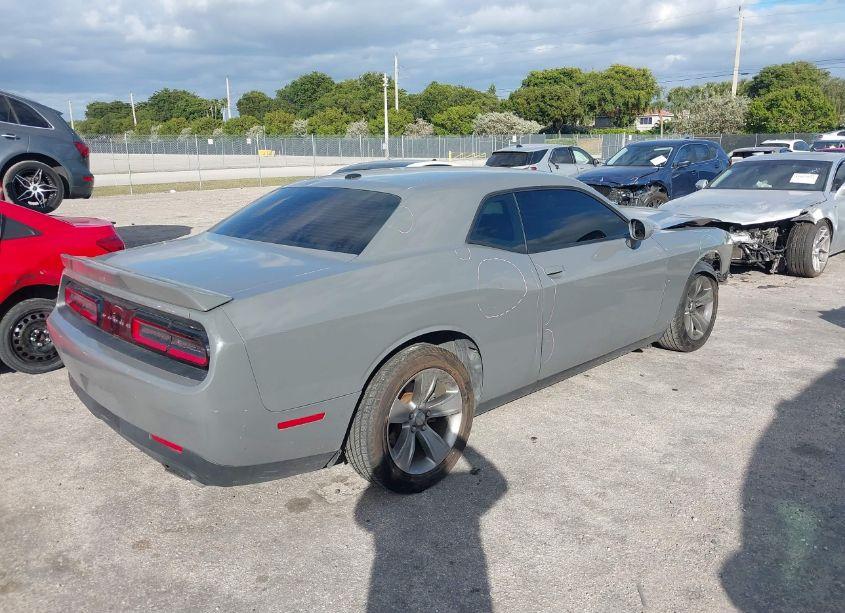 Photo 4 of 2019 Dodge Challenger SXT (VIN 2C3CDZAG1KH616276)
