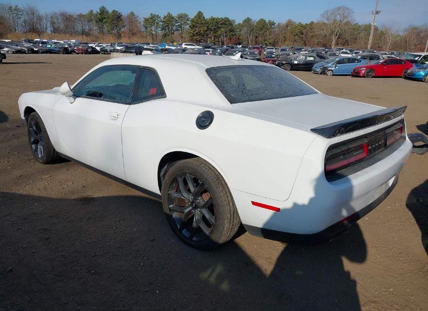 Photo 3 of 2019 Dodge Challenger SXT (VIN 2C3CDZAG1KH652520)