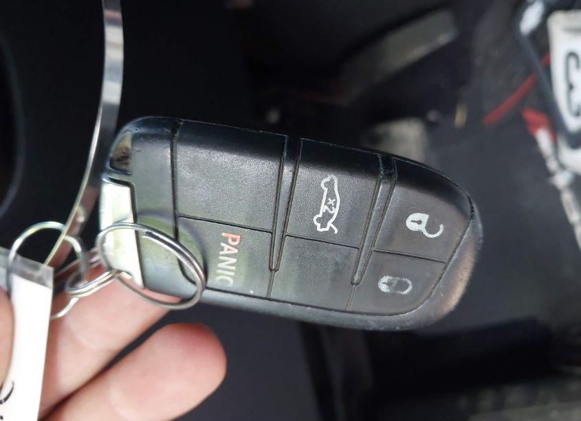 Photo 11 of 2019 Dodge Challenger SXT (VIN 2C3CDZAG1KH735350)