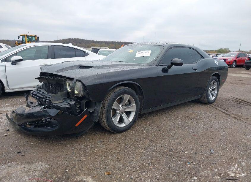 Photo 2 of 2020 Dodge Challenger SXT (VIN 2C3CDZAG1LH135249)