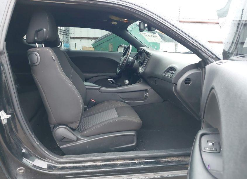Photo 5 of 2020 Dodge Challenger SXT (VIN 2C3CDZAG1LH135249)
