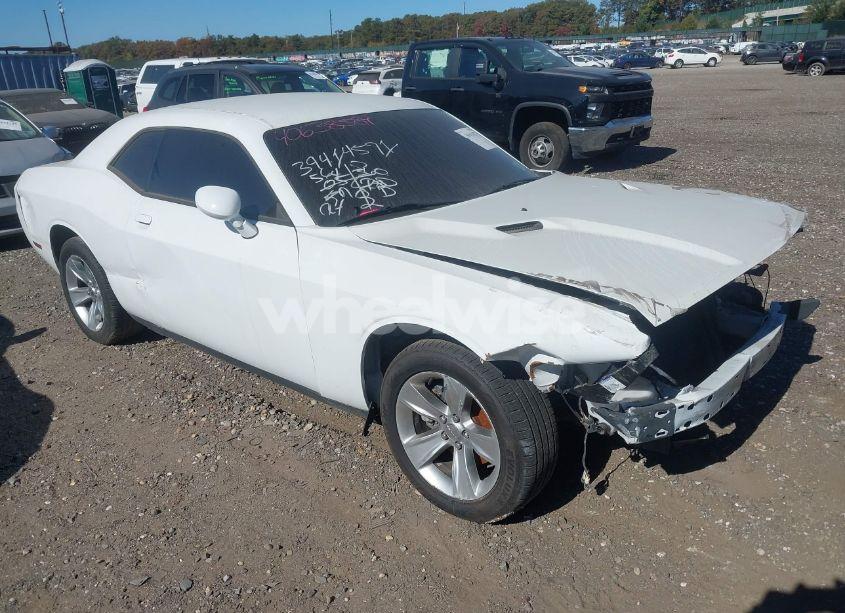 2021 Dodge Challenger SXT (VIN 2C3CDZAG1MH546880) main photo