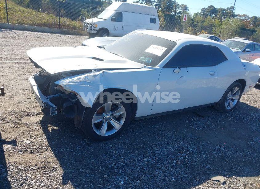 Photo 2 of 2021 Dodge Challenger SXT (VIN 2C3CDZAG1MH546880)