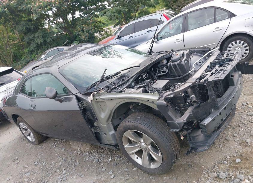 Photo 13 of 2021 Dodge Challenger SXT (VIN 2C3CDZAG1MH627040)