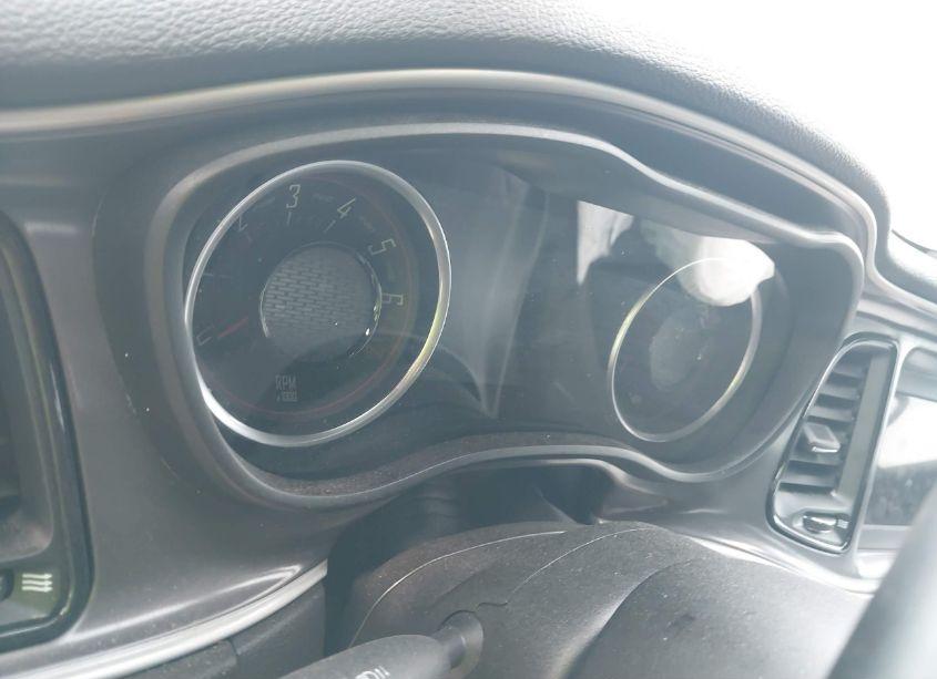 Photo 15 of 2021 Dodge Challenger SXT (VIN 2C3CDZAG1MH627040)