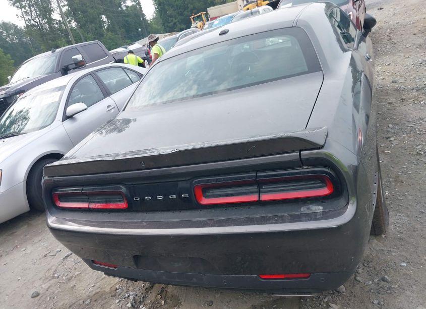 Photo 16 of 2021 Dodge Challenger SXT (VIN 2C3CDZAG1MH627040)