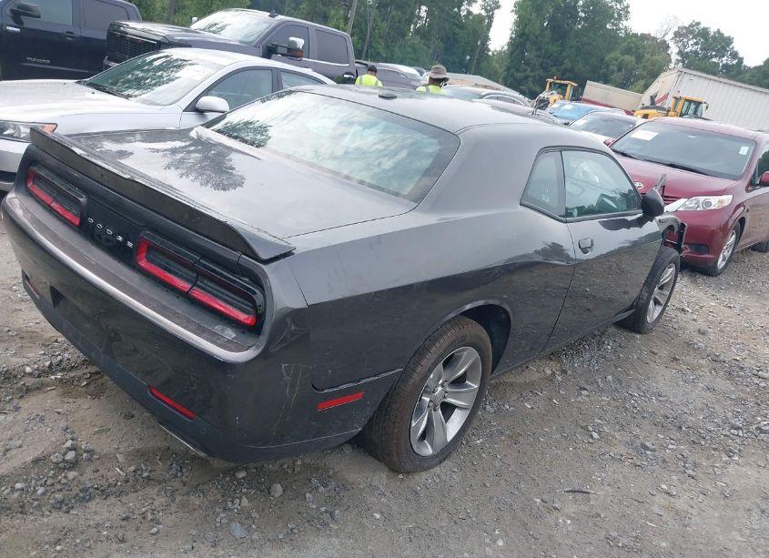 Photo 4 of 2021 Dodge Challenger SXT (VIN 2C3CDZAG1MH627040)