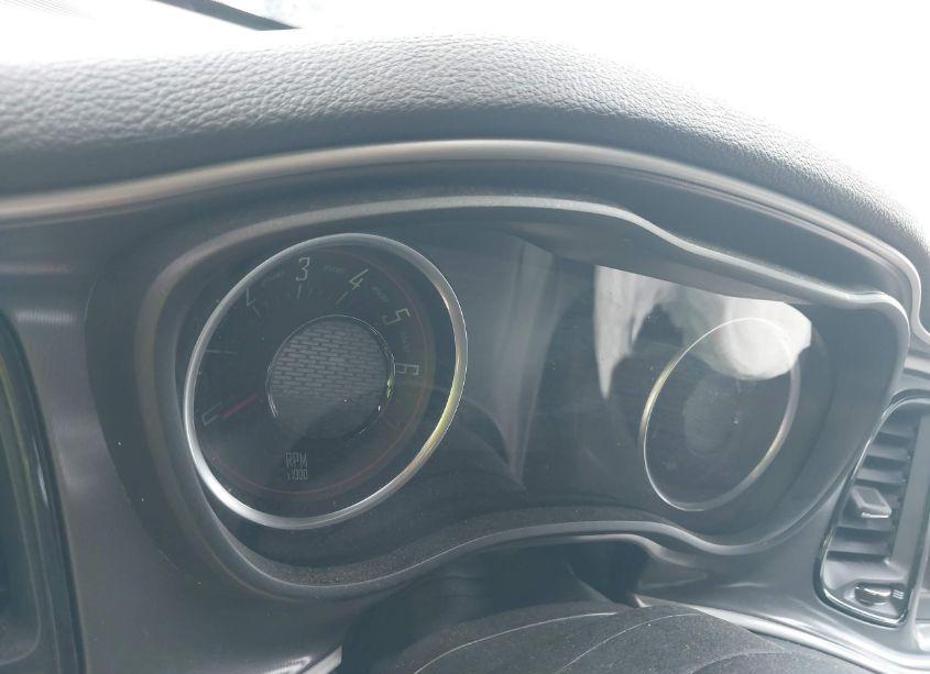 Photo 7 of 2021 Dodge Challenger SXT (VIN 2C3CDZAG1MH627040)