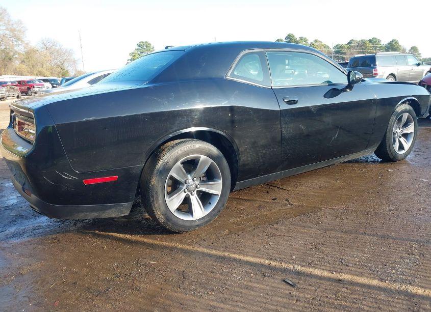 Photo 4 of 2015 Dodge Challenger SXT (VIN 2C3CDZAG2FH715193)