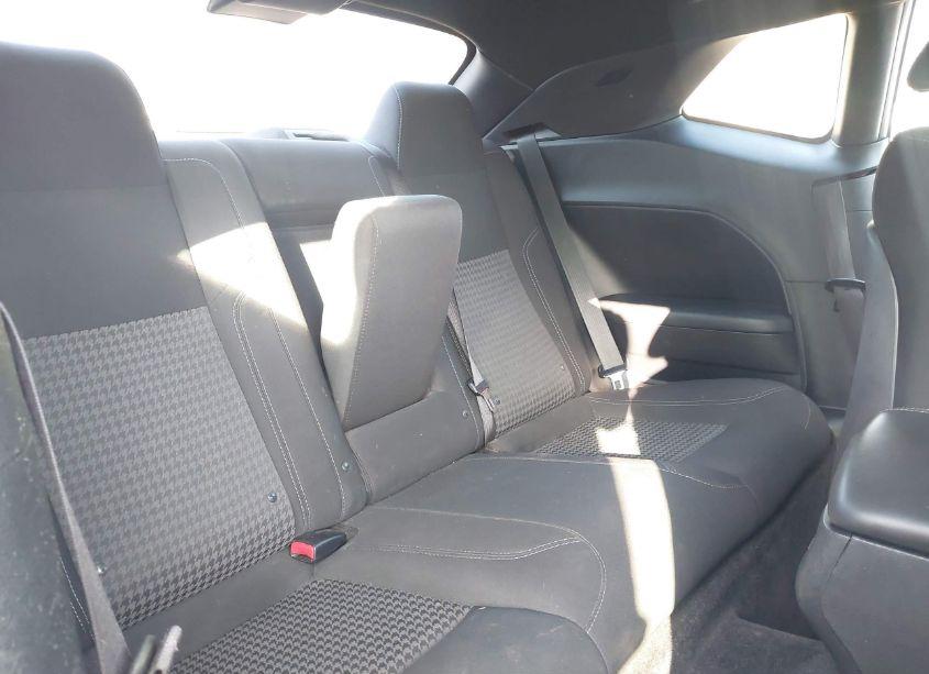 Photo 8 of 2015 Dodge Challenger SXT (VIN 2C3CDZAG2FH715193)