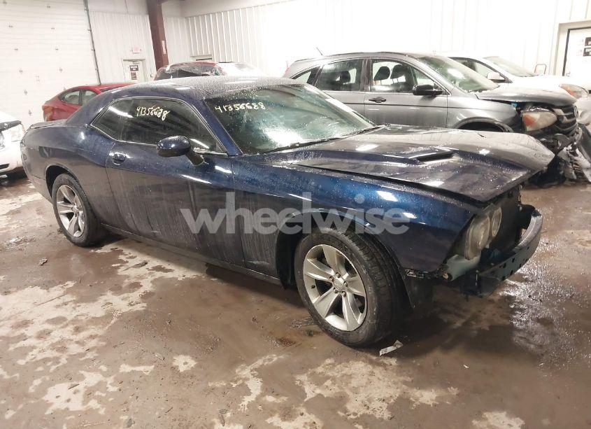 2015 Dodge Challenger SXT (VIN 2C3CDZAG2FH913756) main photo