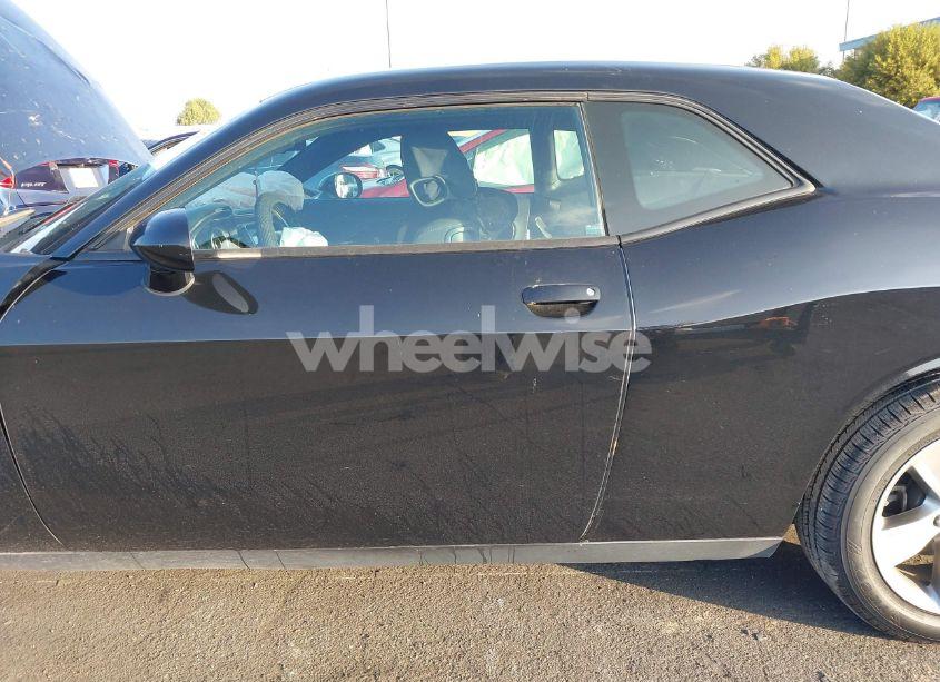 Photo 15 of 2016 Dodge Challenger SXT (VIN 2C3CDZAG2GH101004)