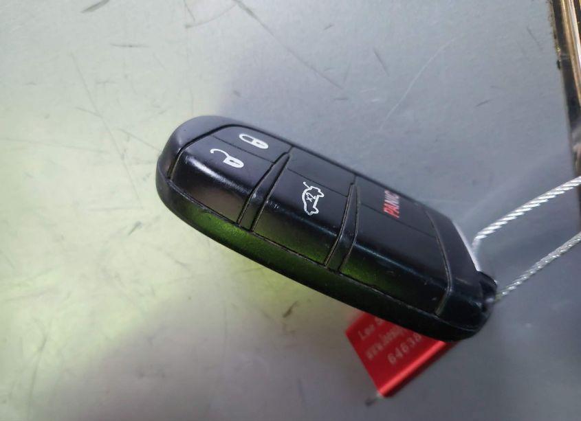 Photo 11 of 2016 Dodge Challenger SXT (VIN 2C3CDZAG2GH200101)