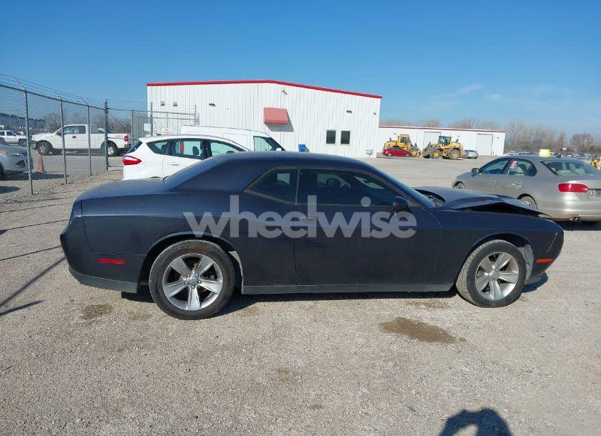 Photo 13 of 2016 Dodge Challenger SXT (VIN 2C3CDZAG2GH256328)