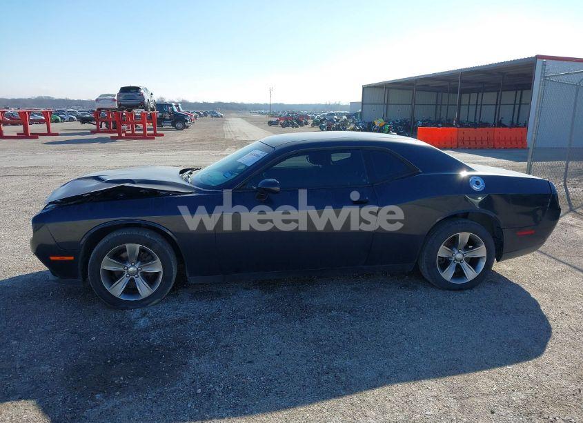 Photo 14 of 2016 Dodge Challenger SXT (VIN 2C3CDZAG2GH256328)