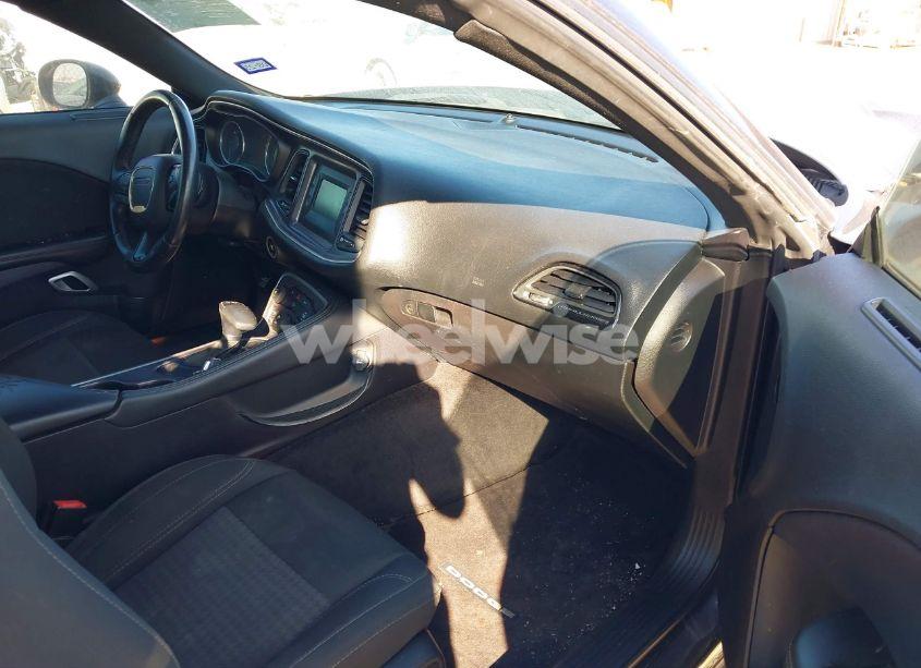 Photo 5 of 2016 Dodge Challenger SXT (VIN 2C3CDZAG2GH256328)