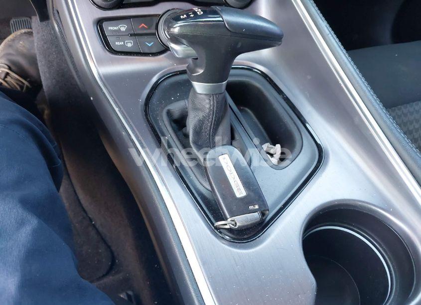 Photo 11 of 2016 Dodge Challenger SXT (VIN 2C3CDZAG2GH336292)