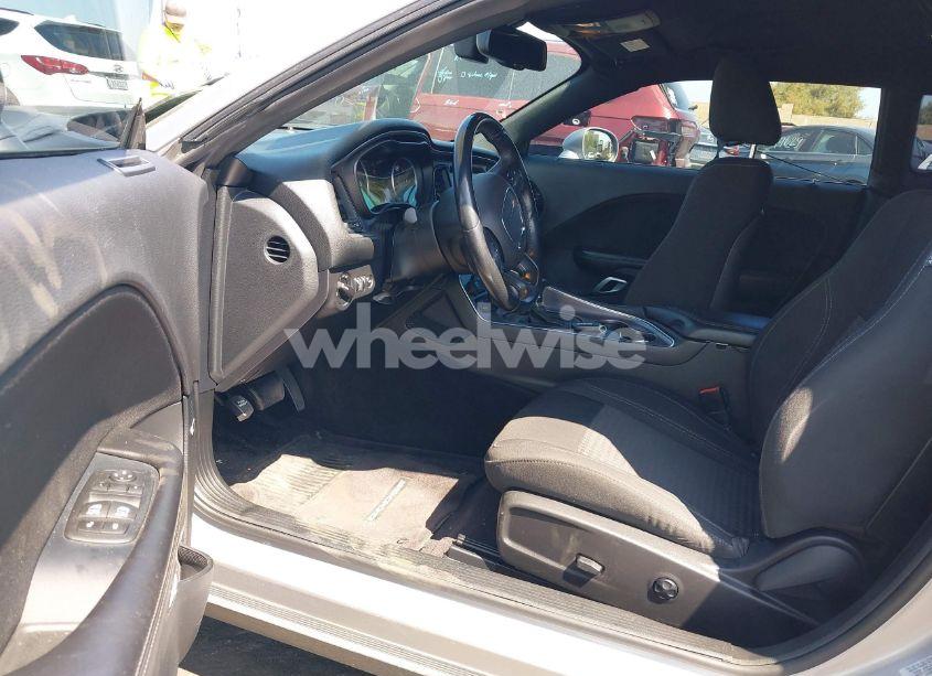 Photo 5 of 2016 Dodge Challenger SXT (VIN 2C3CDZAG2GH336292)