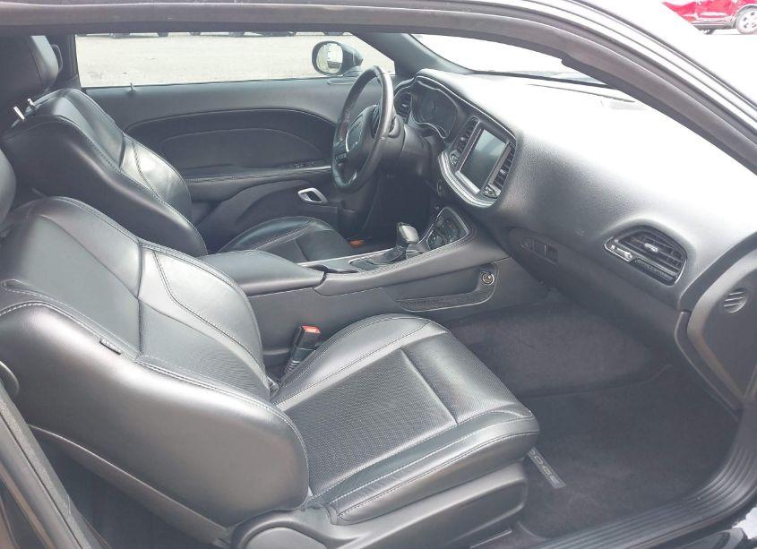 Photo 5 of 2016 Dodge Challenger SXT PLUS (VIN 2C3CDZAG2GH337734)