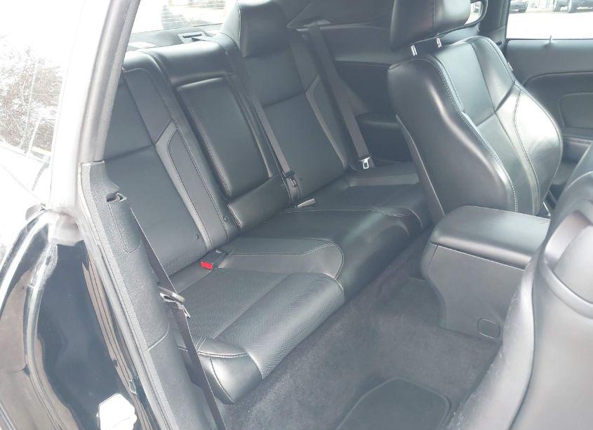 Photo 8 of 2016 Dodge Challenger SXT PLUS (VIN 2C3CDZAG2GH337734)