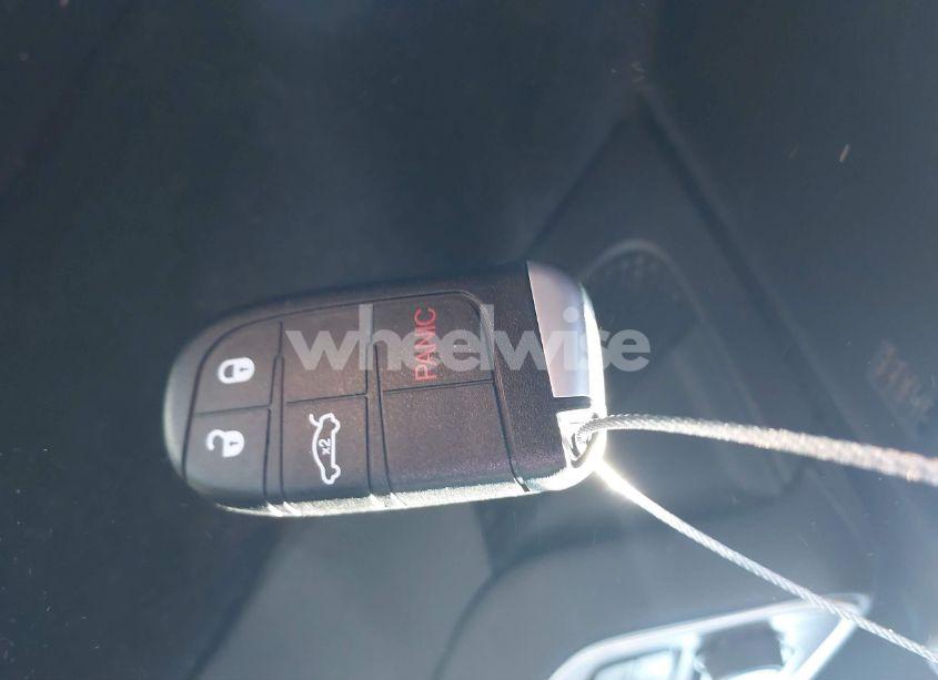 Photo 11 of 2017 Dodge Challenger SXT (VIN 2C3CDZAG2HH501730)