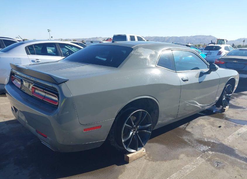 Photo 4 of 2017 Dodge Challenger SXT (VIN 2C3CDZAG2HH509195)
