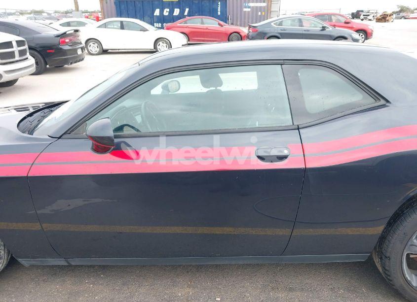 Photo 15 of 2017 Dodge Challenger SXT (VIN 2C3CDZAG2HH589064)