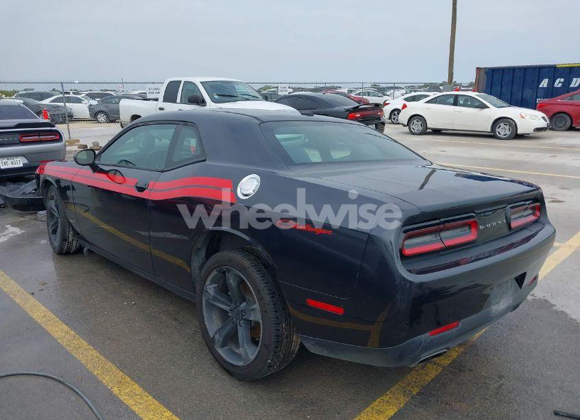 Photo 3 of 2017 Dodge Challenger SXT (VIN 2C3CDZAG2HH589064)