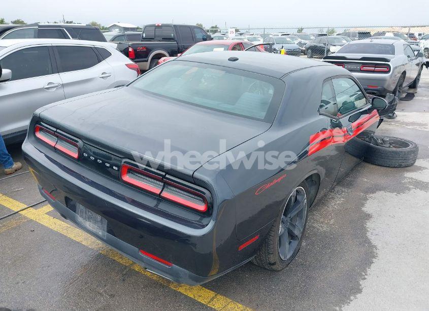 Photo 4 of 2017 Dodge Challenger SXT (VIN 2C3CDZAG2HH589064)