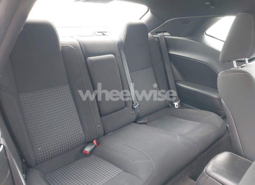 Photo 8 of 2017 Dodge Challenger SXT (VIN 2C3CDZAG2HH589064)