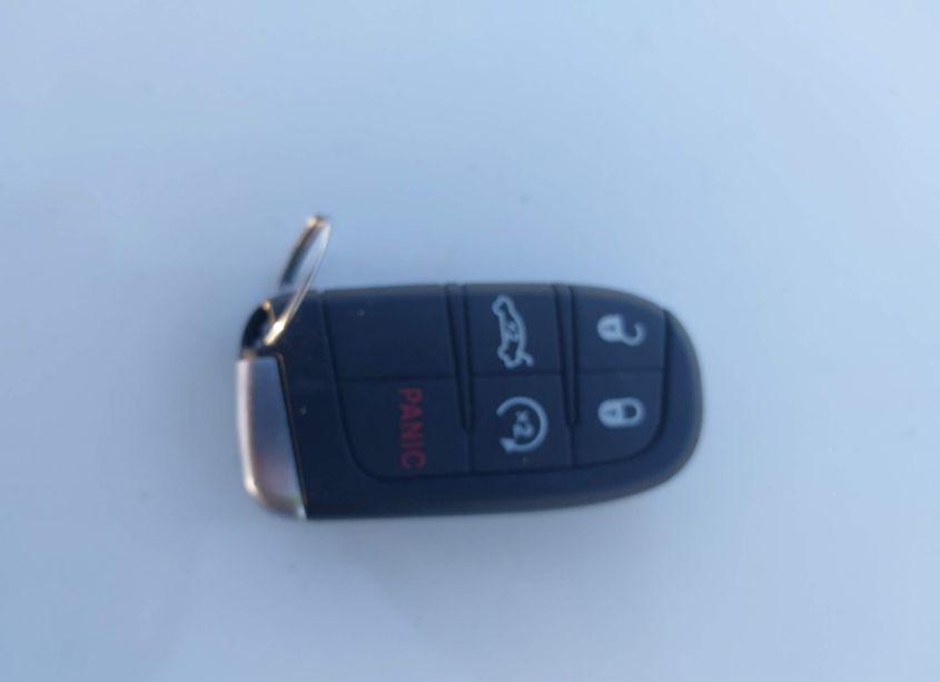 Photo 11 of 2017 Dodge Challenger SXT (VIN 2C3CDZAG2HH608910)