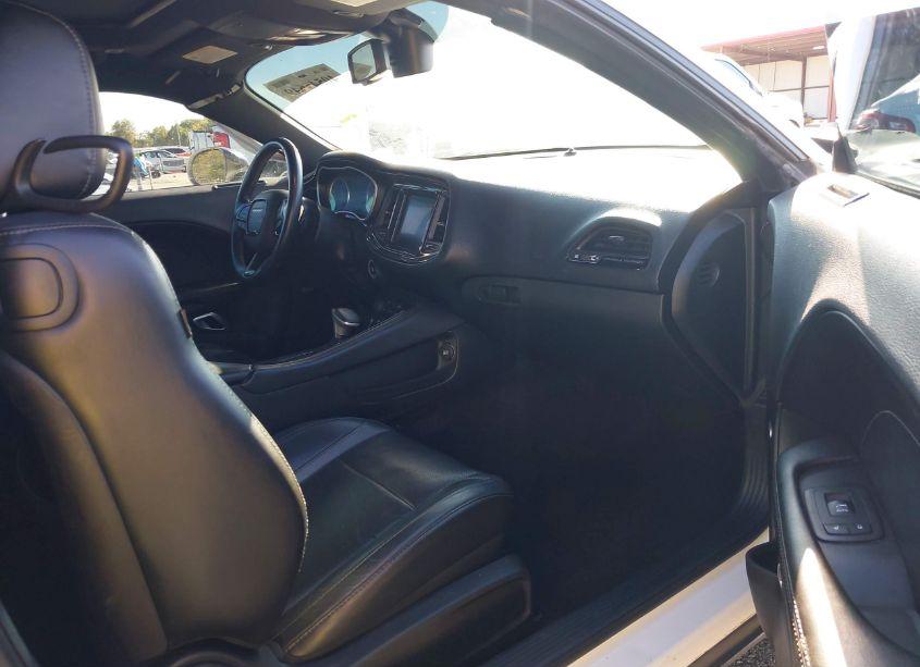 Photo 5 of 2017 Dodge Challenger SXT (VIN 2C3CDZAG2HH608910)