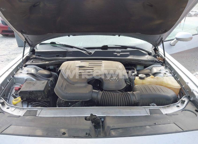 Photo 10 of 2018 Dodge Challenger SXT PLUS (VIN 2C3CDZAG2JH259026)