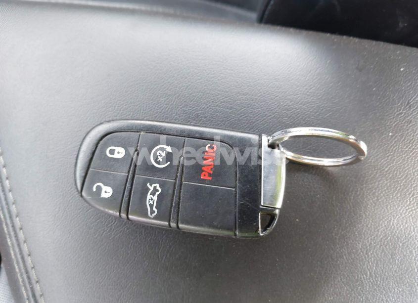 Photo 11 of 2018 Dodge Challenger SXT PLUS (VIN 2C3CDZAG2JH259026)