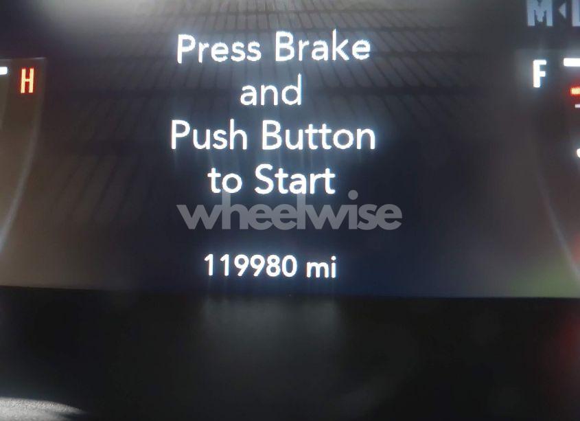 Photo 15 of 2018 Dodge Challenger SXT PLUS (VIN 2C3CDZAG2JH259026)