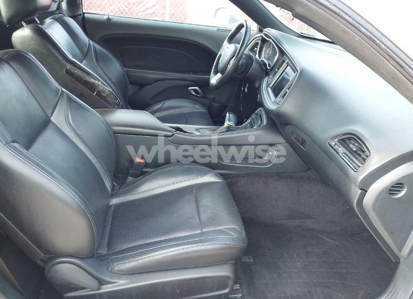 Photo 5 of 2018 Dodge Challenger SXT PLUS (VIN 2C3CDZAG2JH259026)