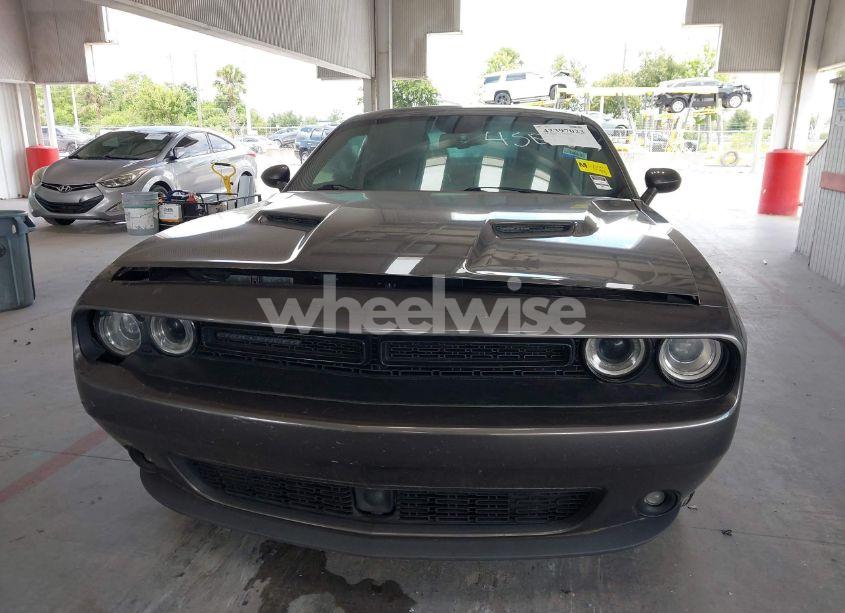 Photo 12 of 2018 Dodge Challenger SXT PLUS (VIN 2C3CDZAG2JH280295)