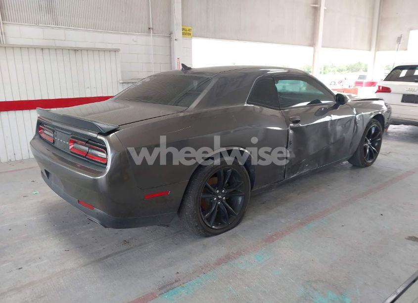 Photo 4 of 2018 Dodge Challenger SXT PLUS (VIN 2C3CDZAG2JH280295)