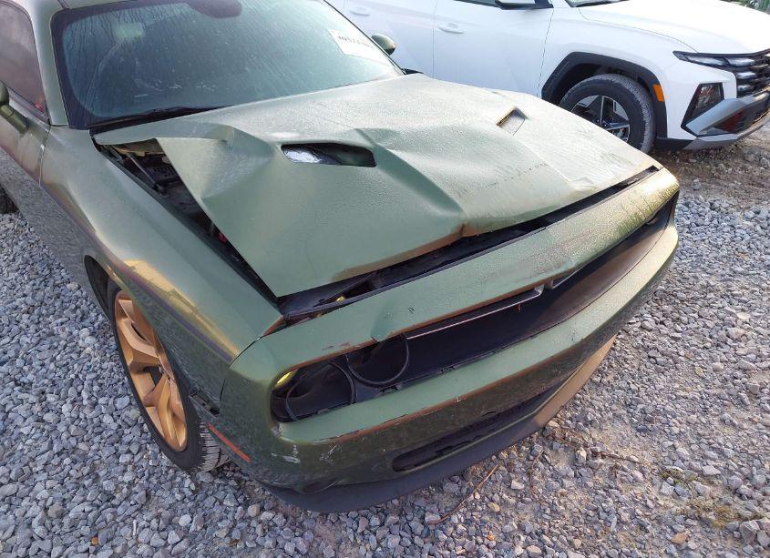 Photo 6 of 2018 Dodge Challenger SXT PLUS (VIN 2C3CDZAG2JH318365)