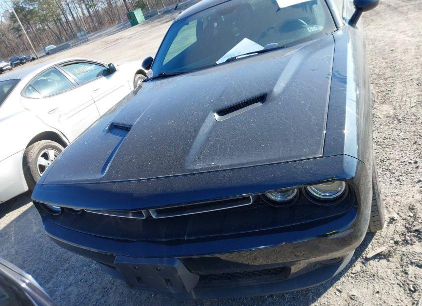 Photo 11 of 2018 Dodge Challenger SXT (VIN 2C3CDZAG2JH325395)