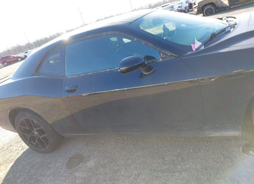 Photo 12 of 2018 Dodge Challenger SXT (VIN 2C3CDZAG2JH325395)