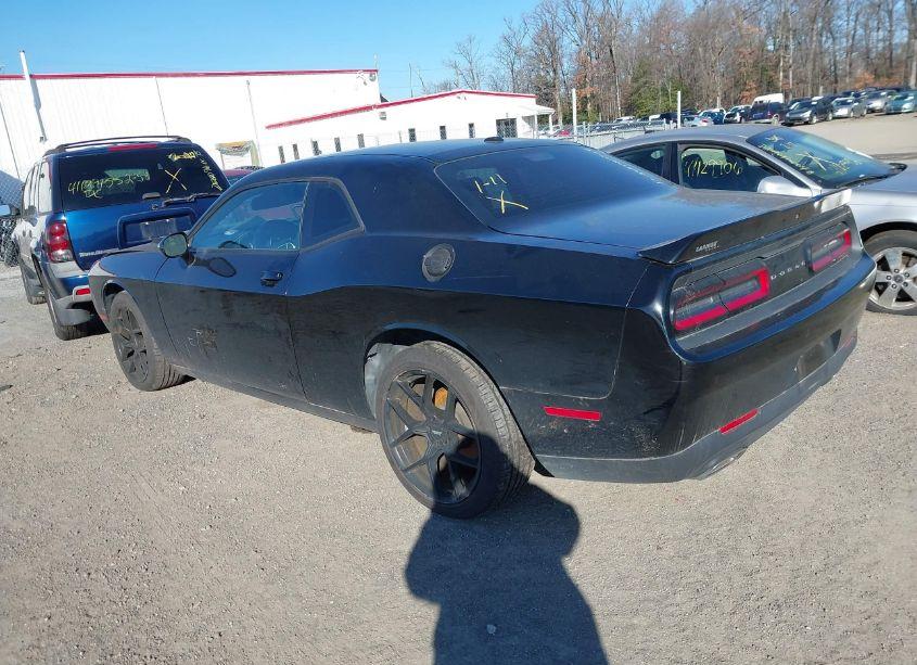 Photo 3 of 2018 Dodge Challenger SXT (VIN 2C3CDZAG2JH325395)